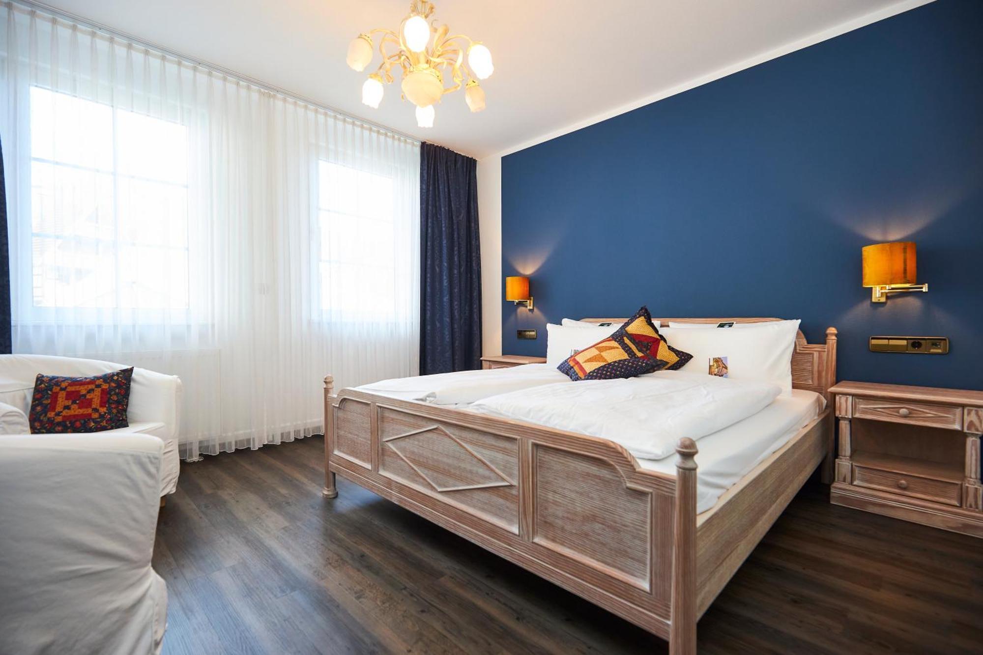 Flair Hotel Vier Jahreszeiten Bad Urach Exterior photo
