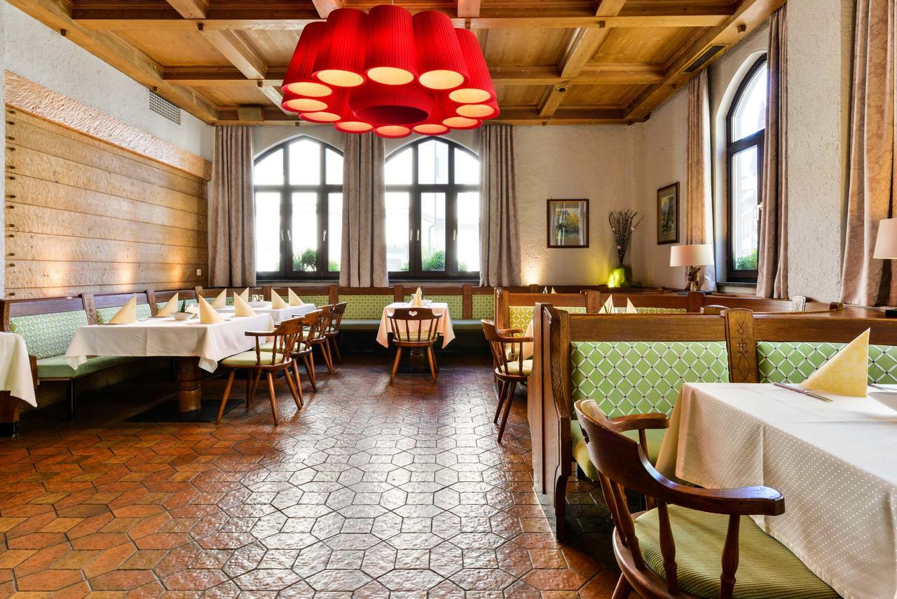 Flair Hotel Vier Jahreszeiten Bad Urach Exterior photo